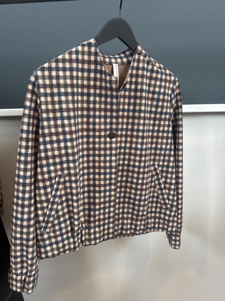Blazer Tete karo