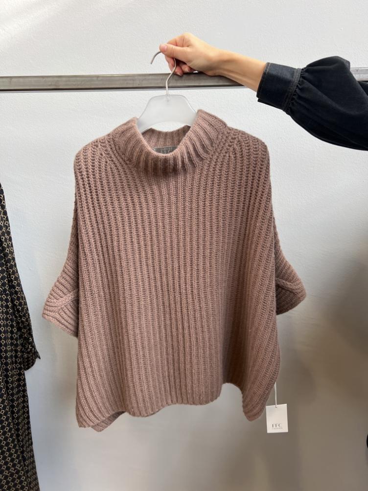 Rippenponcho hazelnut