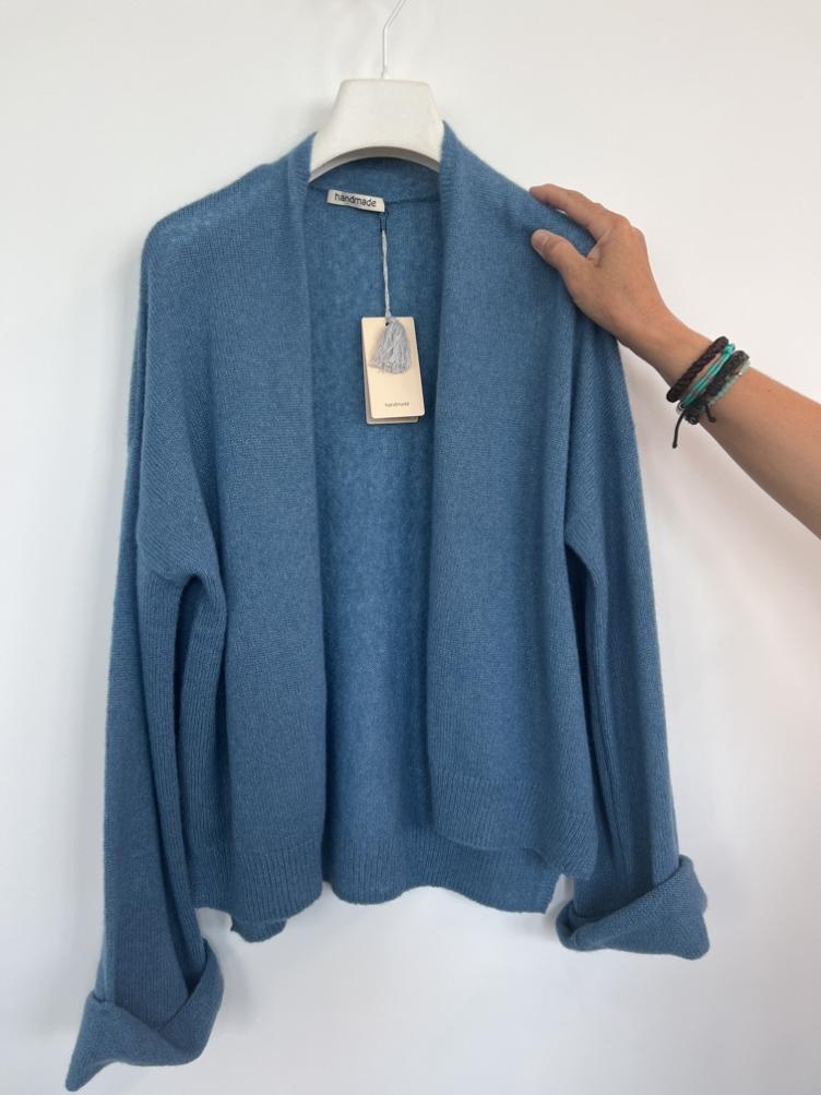 Jacke Amara offen sidewalk