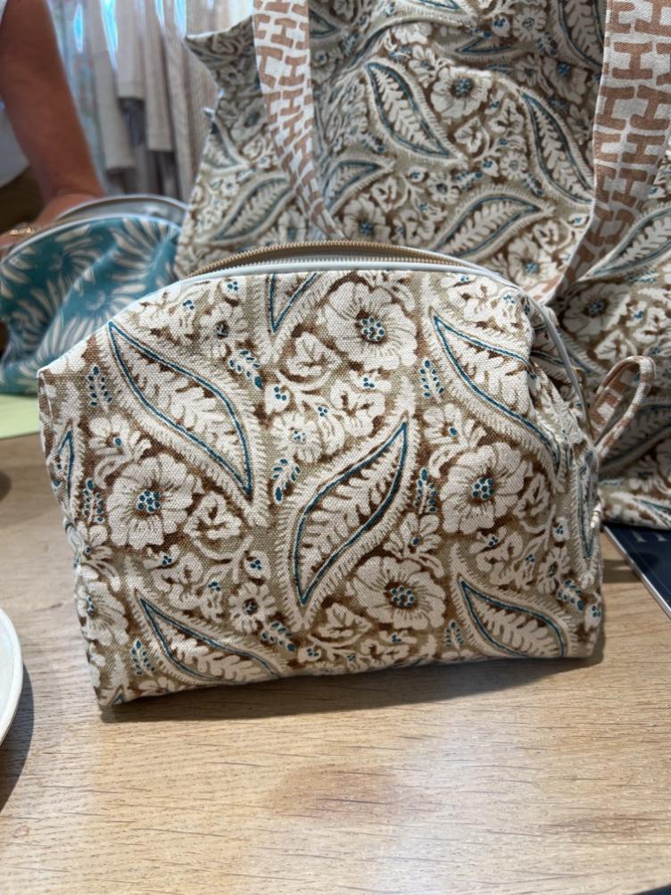 Cosmetic bag flower print