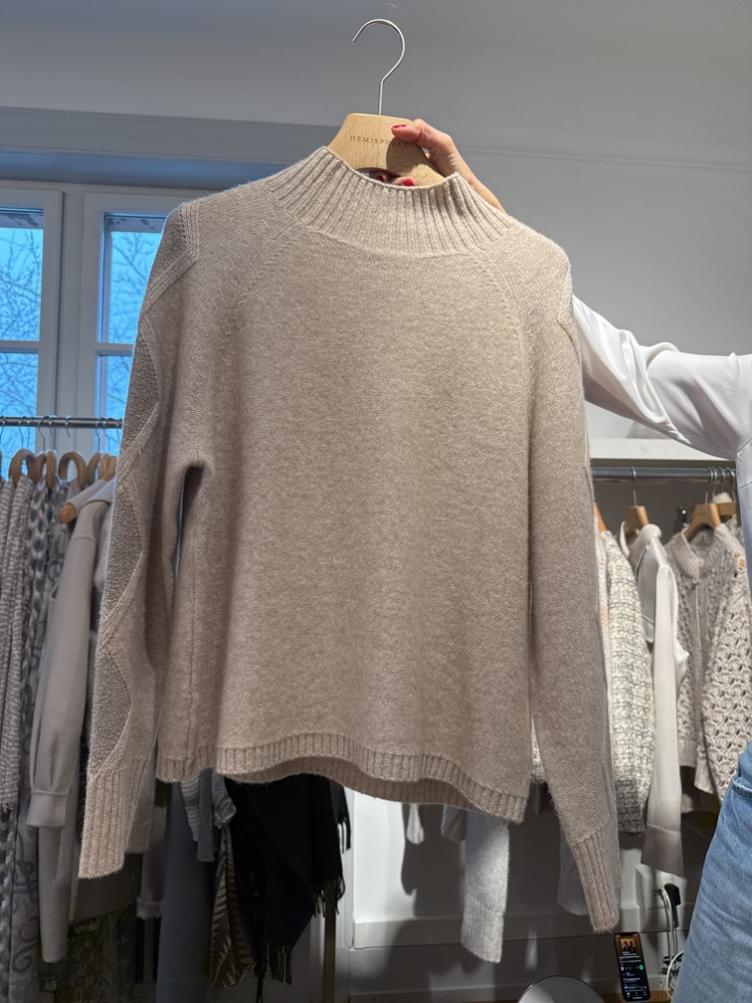 Pulli beige