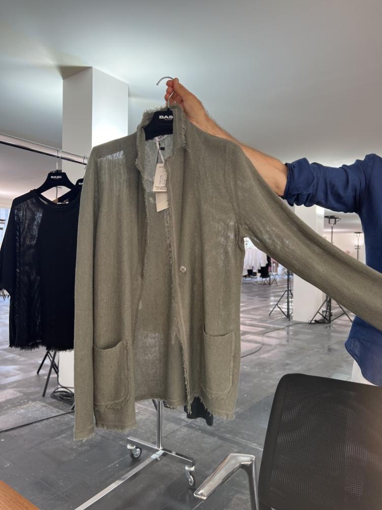 Strickjacke military