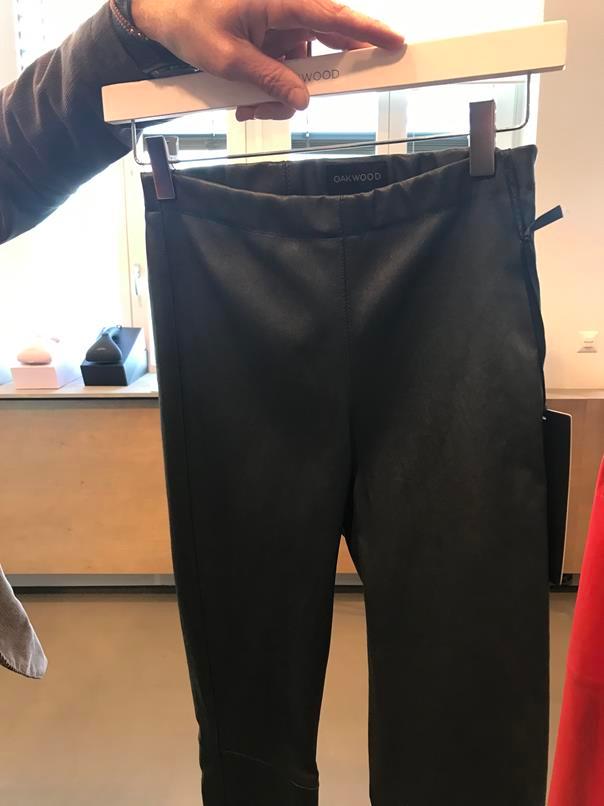 Lederhose Lamm-Stretchnappa grau