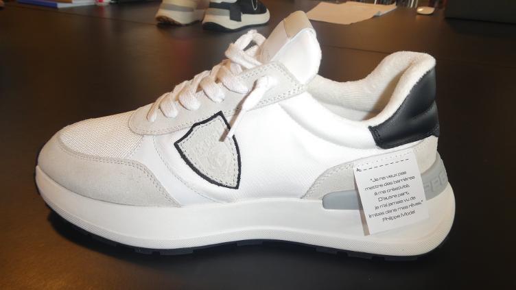 Sneaker