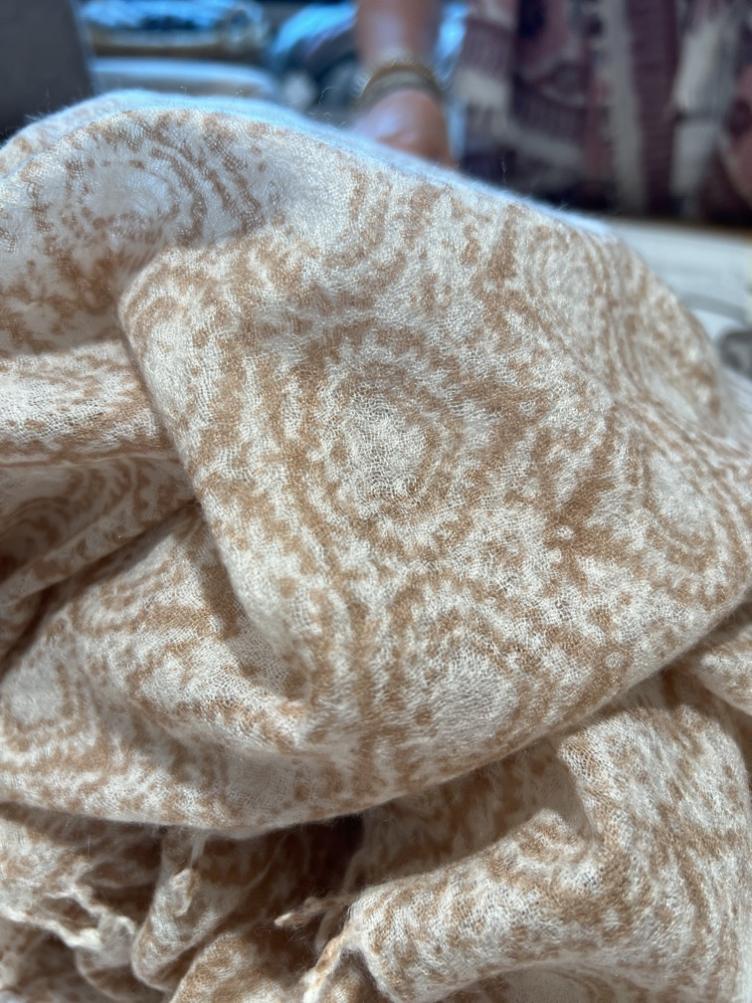 Schal ornamentprint camel/beige - 1