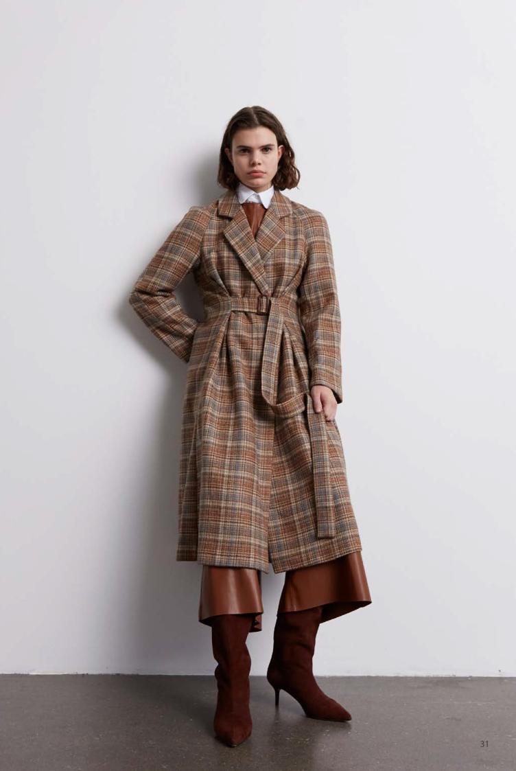 Lederimitathose camel